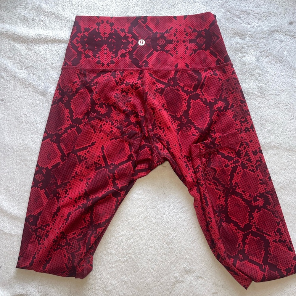 Lululemon athletica Bold Red & Black Snakeskin Patterned Leggings